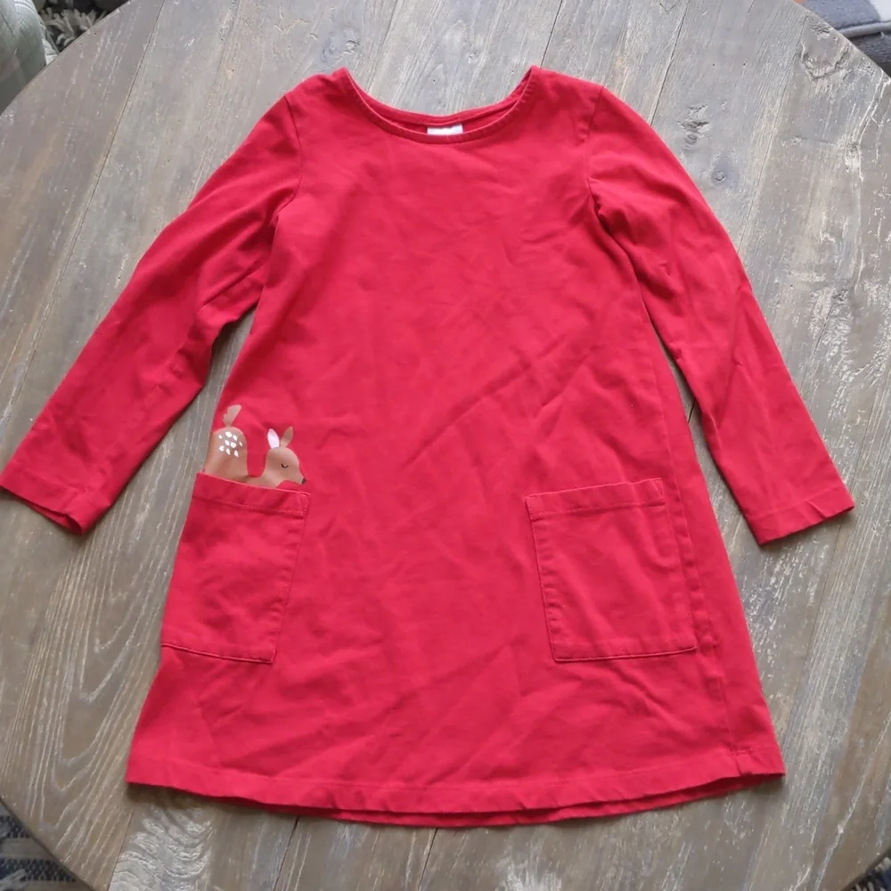 Size 5 Hanna Andersson red deer cotton long sleeve dress with pockets